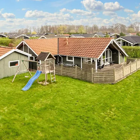 8 Person Holiday Home In Juelsminde-By Traum Semesterbostad Sonderby (Midtjylland)