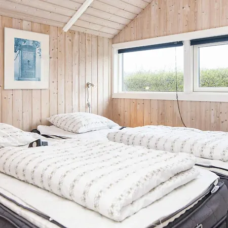 8 Person Holiday Home In Juelsminde-By Traum *