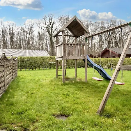 Semesterbostad 8 Person Holiday Home In Juelsminde-By Traum *